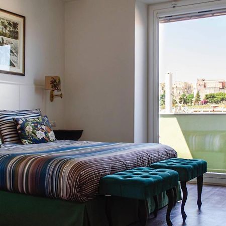 Eleventh Floor Suites Каляри Екстериор снимка