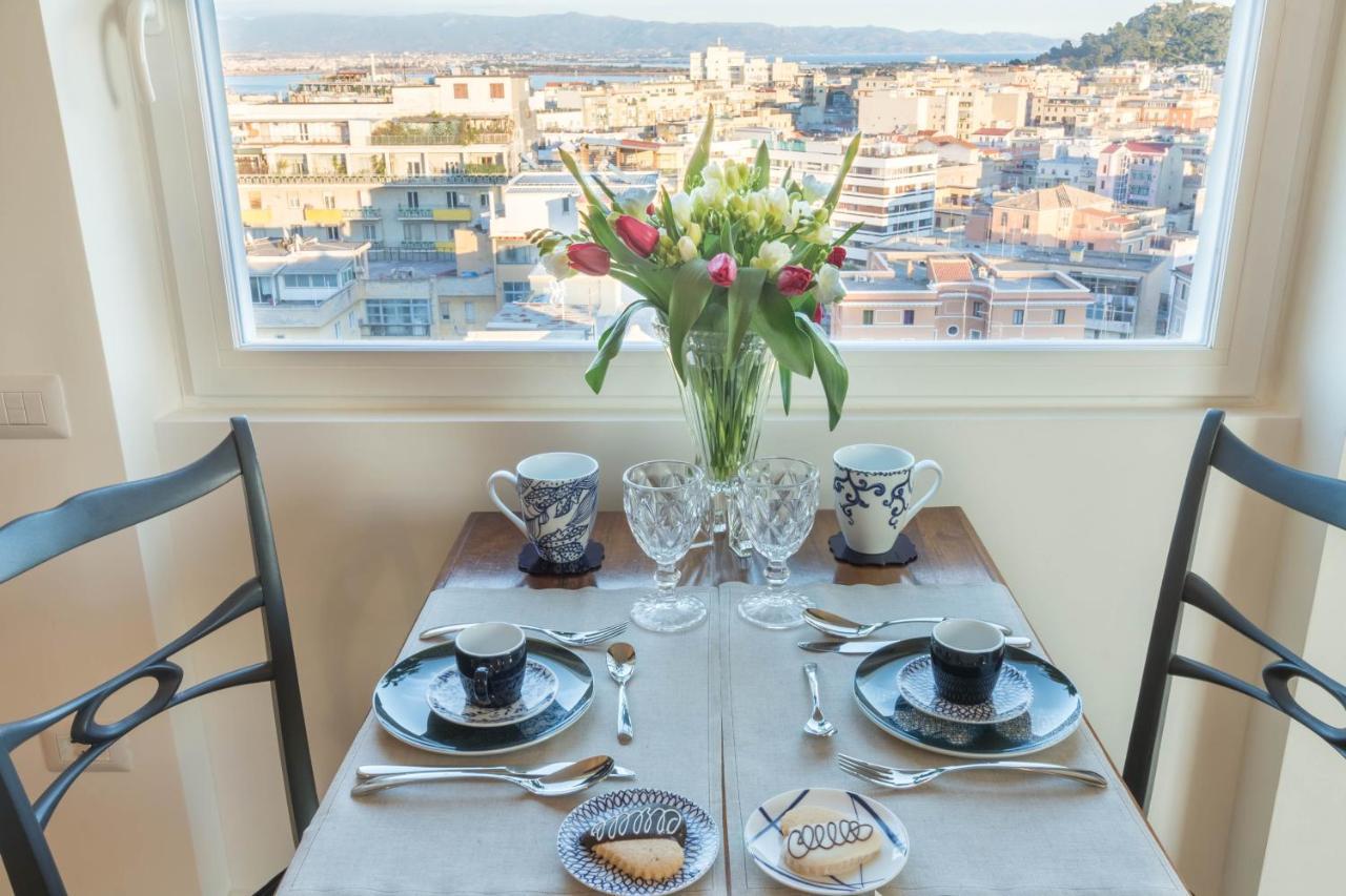 Eleventh Floor Suites Каляри Екстериор снимка