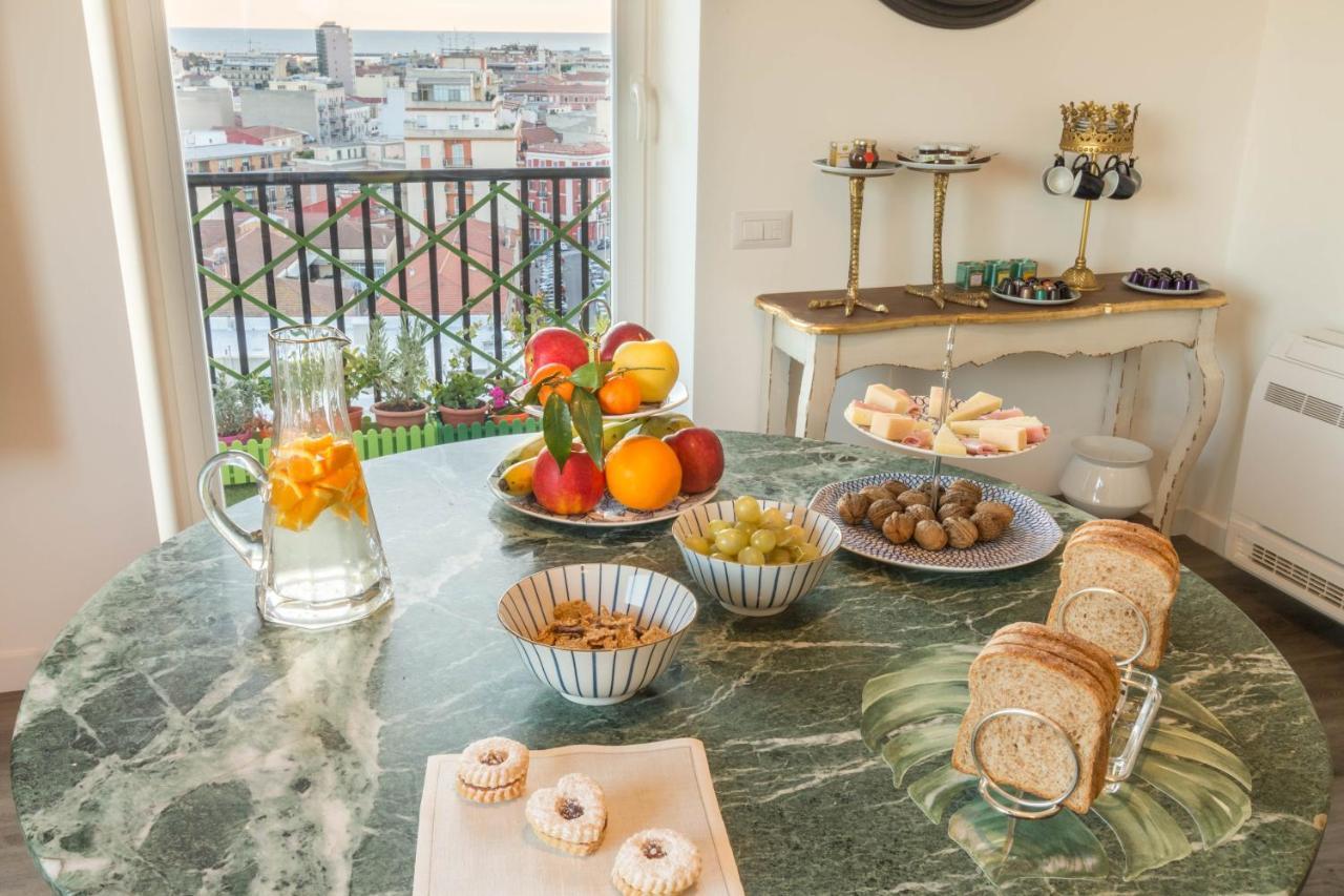 Eleventh Floor Suites Каляри Екстериор снимка