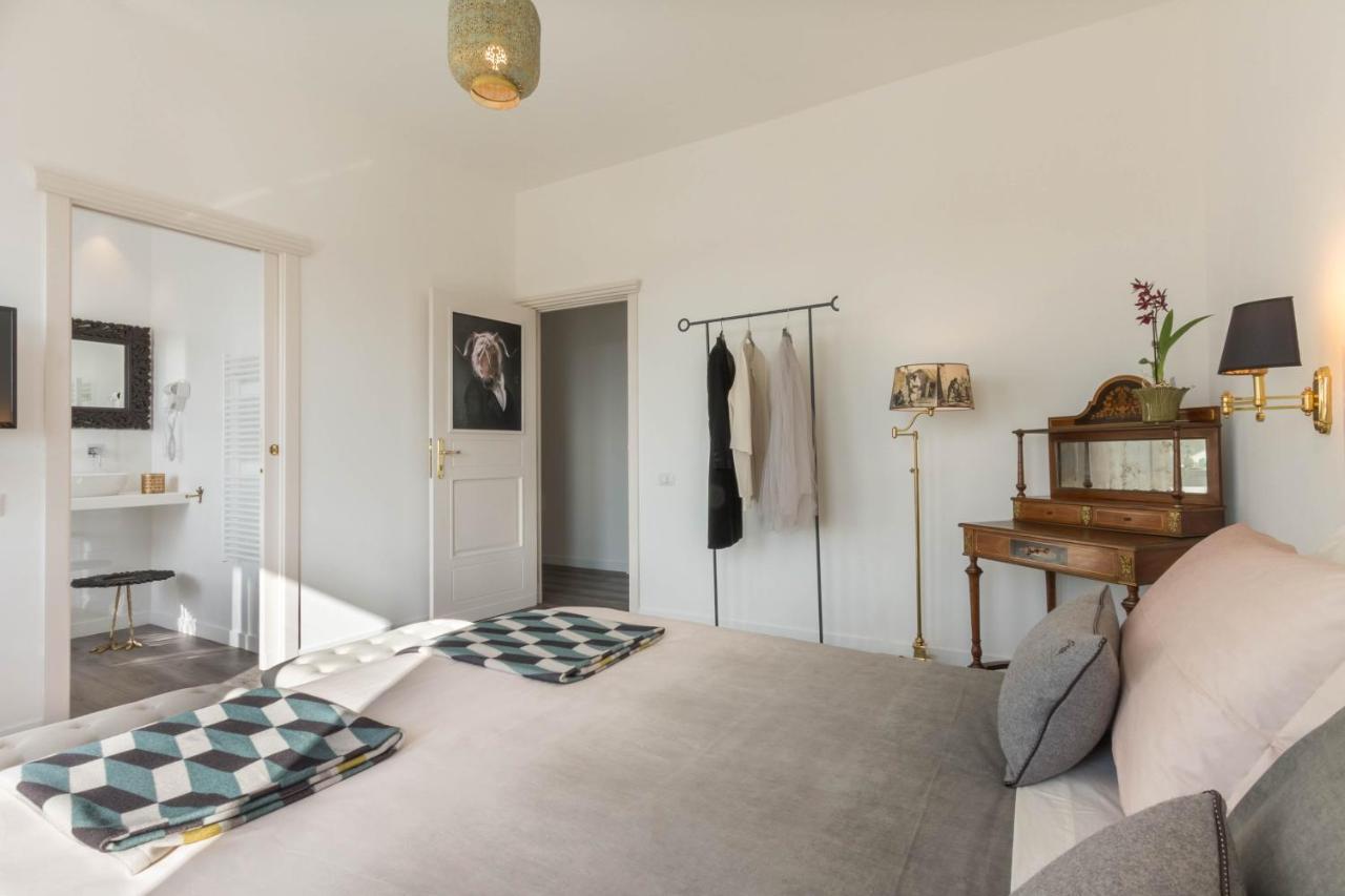 Eleventh Floor Suites Каляри Екстериор снимка