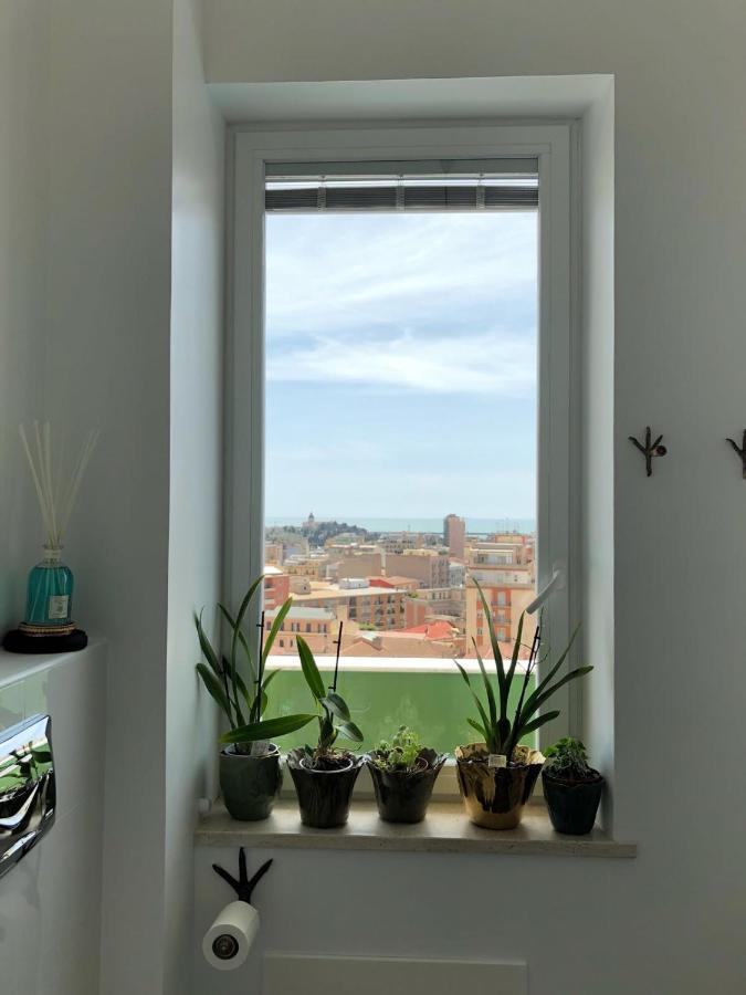 Eleventh Floor Suites Каляри Екстериор снимка