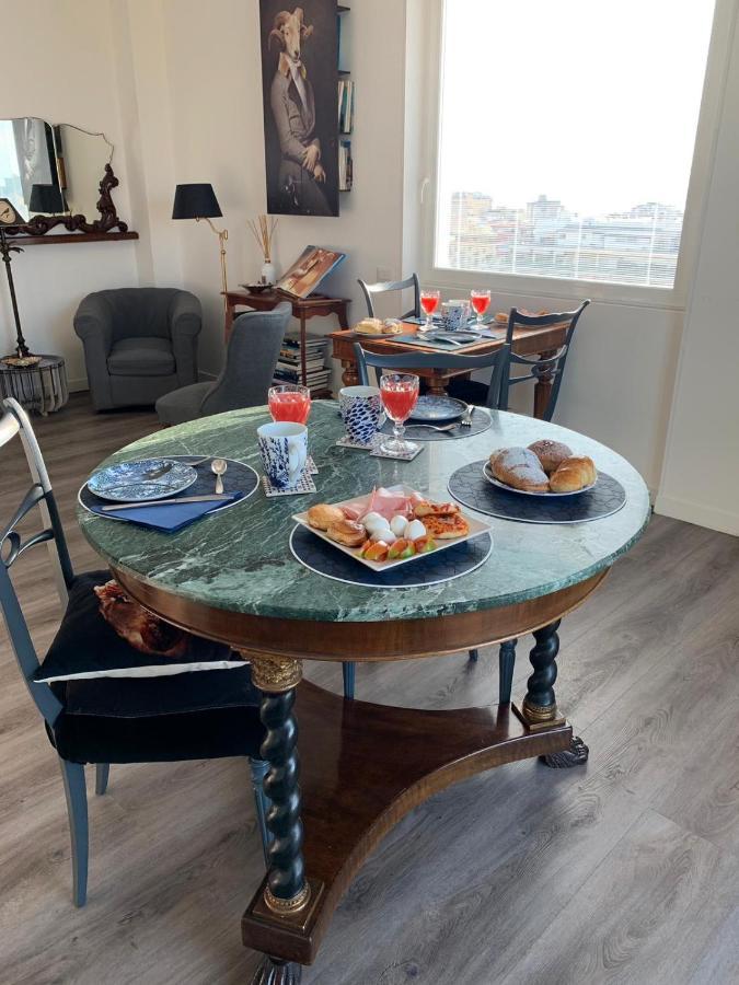 Eleventh Floor Suites Каляри Екстериор снимка