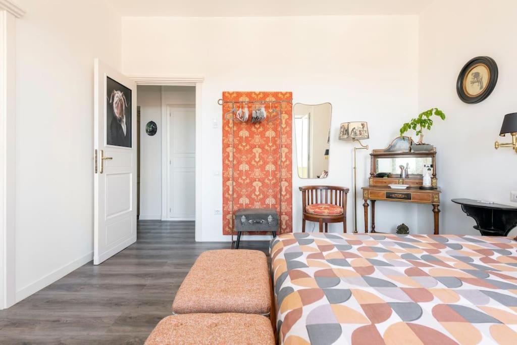 Eleventh Floor Suites Каляри Екстериор снимка